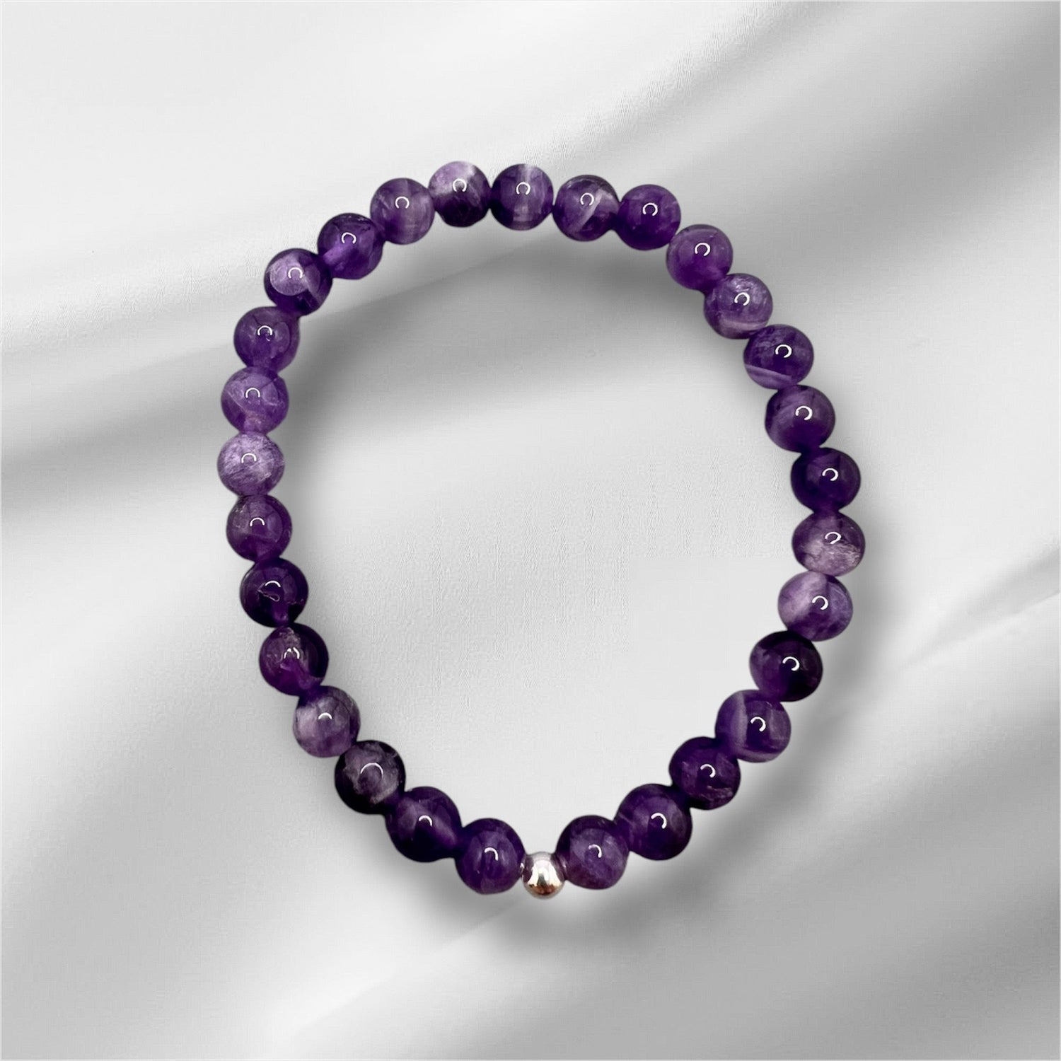 Amethyst Armband – Schutz &amp; Innere Ruhe | Handgefertigtes Edelstein-ArAmethyst Armband – Dein Stein für Schutz und innere Ruhe
Finde innere Ruhe und Schutz vor negativen Energien mit dem Amethyst-Armband. Dieser kraftvolle Edelstein is