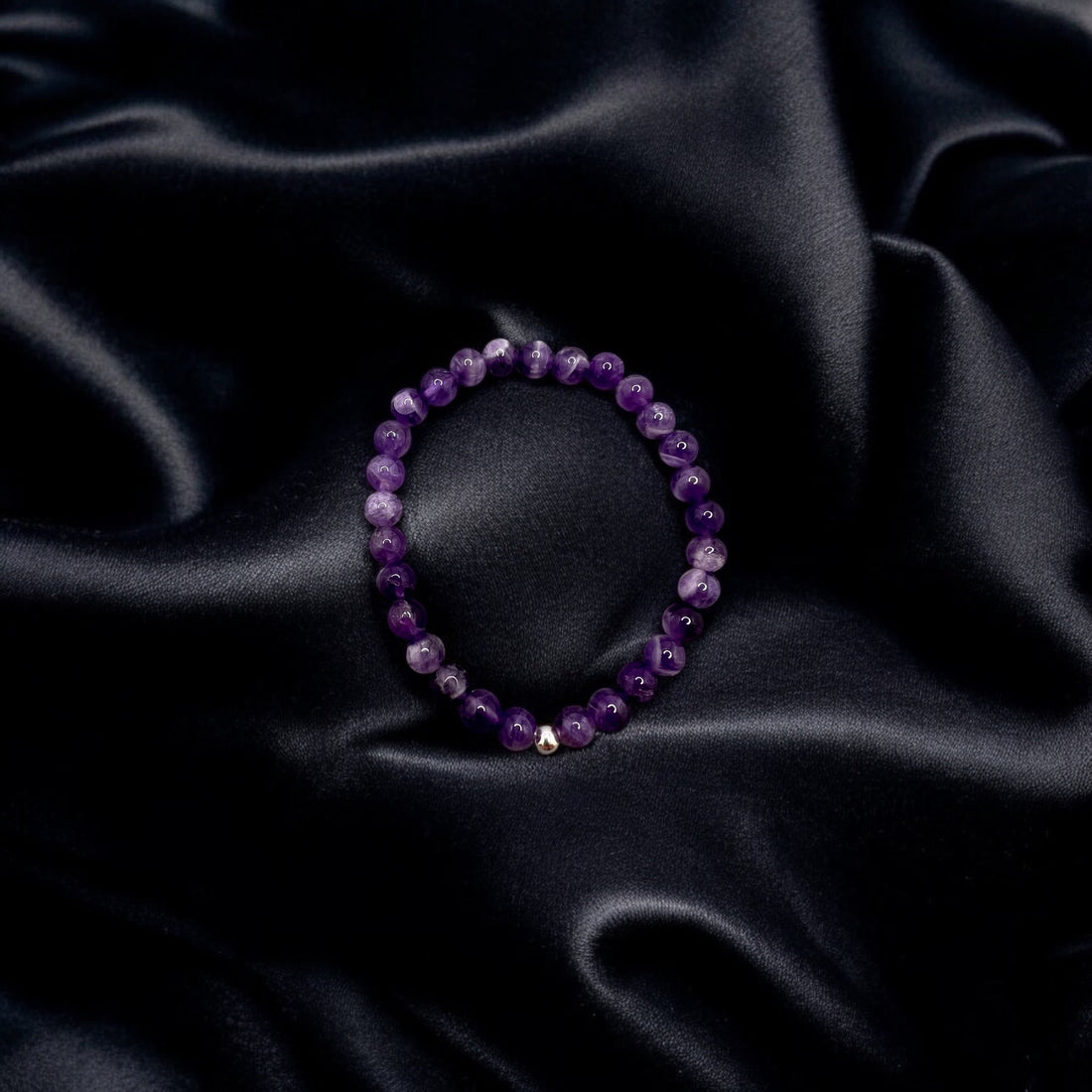 Amethyst Armband – Schutz &amp; Innere Ruhe | Handgefertigtes Edelstein-ArAmethyst Armband – Dein Stein für Schutz und innere Ruhe
Finde innere Ruhe und Schutz vor negativen Energien mit dem Amethyst-Armband. Dieser kraftvolle Edelstein is